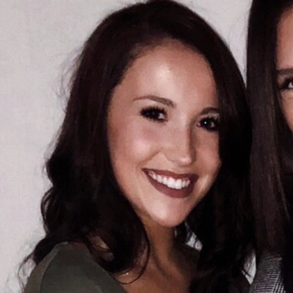 Meet your Posher, Elizabeth